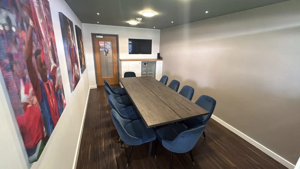 Executive Box 29